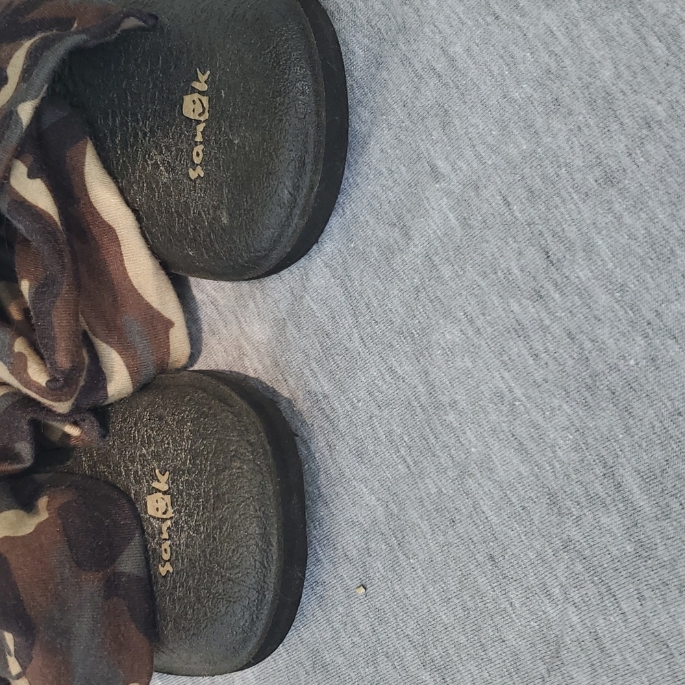 Sanuk yoga sling sandals. - Picture 6 of 6
